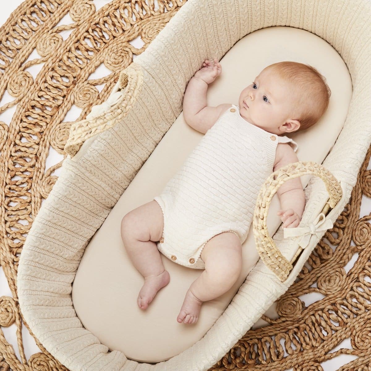 HOW TO CHOOSE A MOSES BASKET